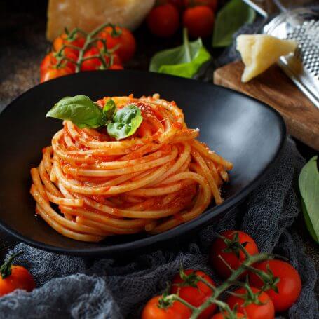 niku-home13-spaghetti-pasta-with-tomato-sauce