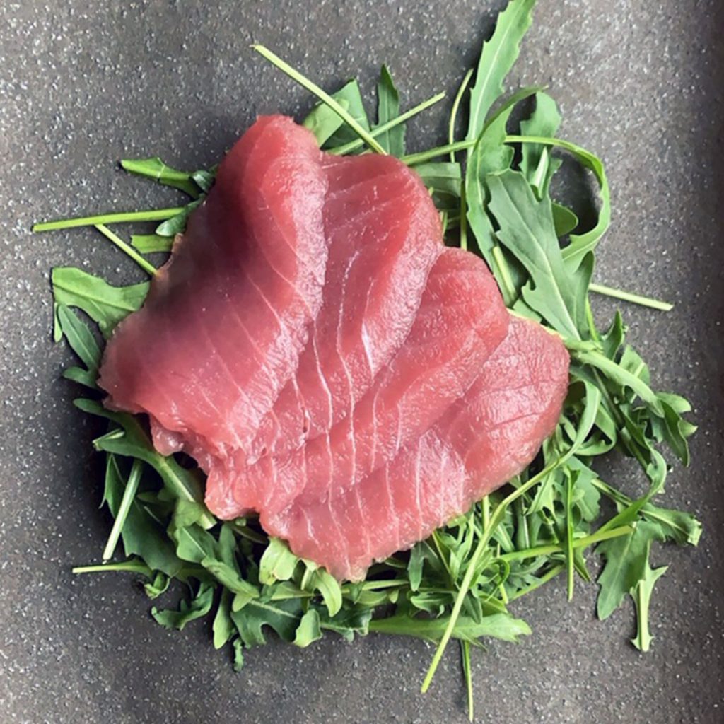 SASHIMI TUNIAK